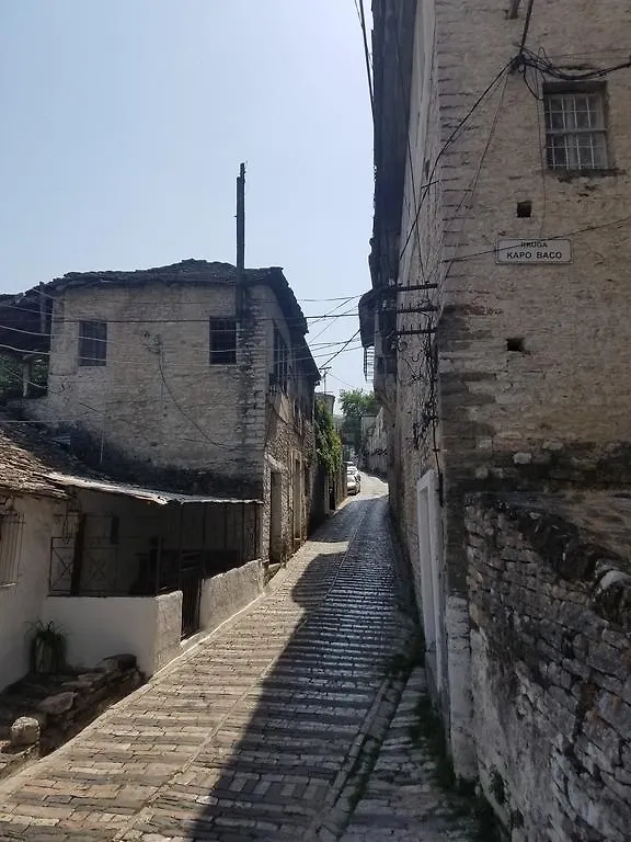 Lori'S Traditional House Gjirokastër Konukevi