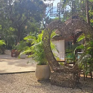 https://casa-lam-tulum-deluxe-dorms-suites.quintano-roohotels.com